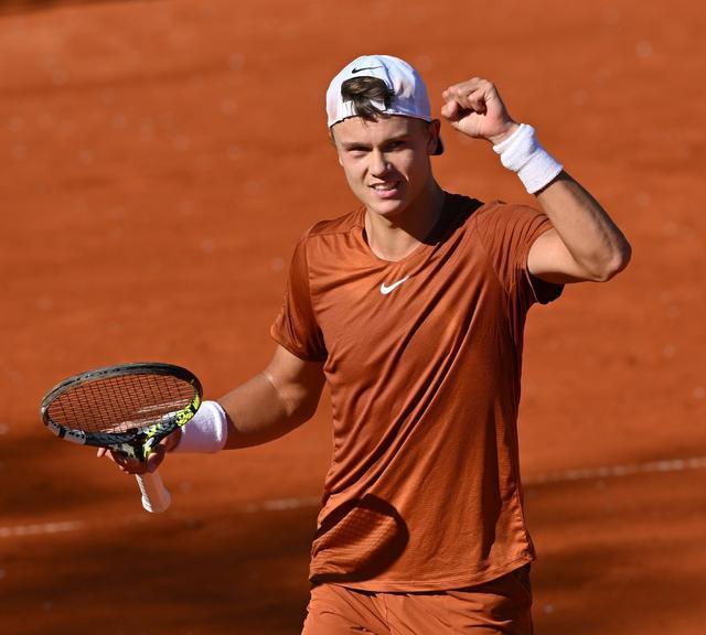 还是两种足 还是两种足