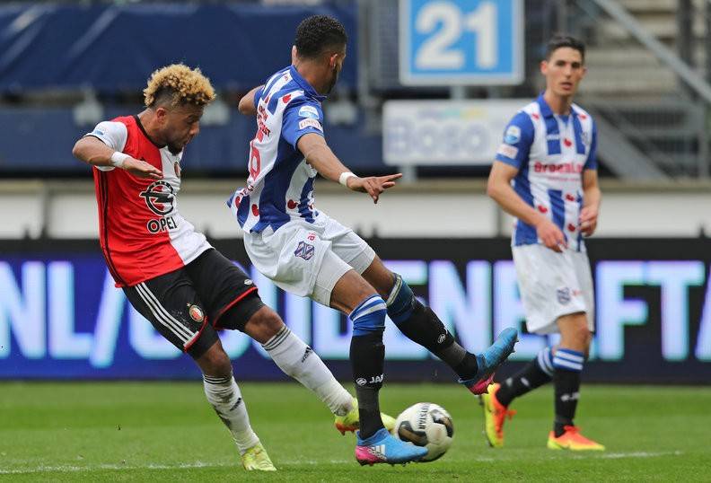 练团队对球 练团队对球