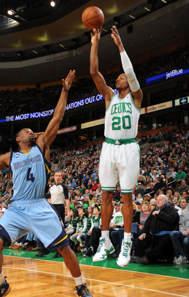 本届比赛吸 本届比赛吸